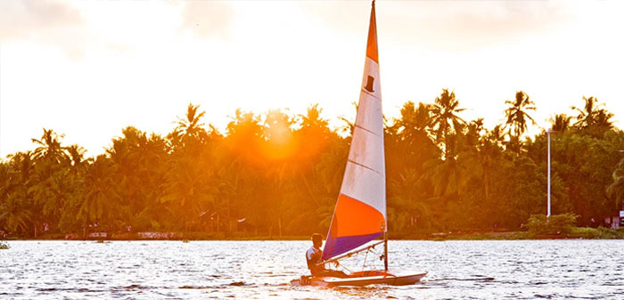 Baymaas Lakehouse Kochi - Sailing